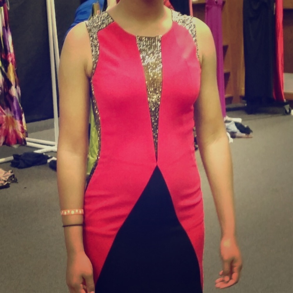 PROM/dance, party,masquerade have a nice shape it will be perfect